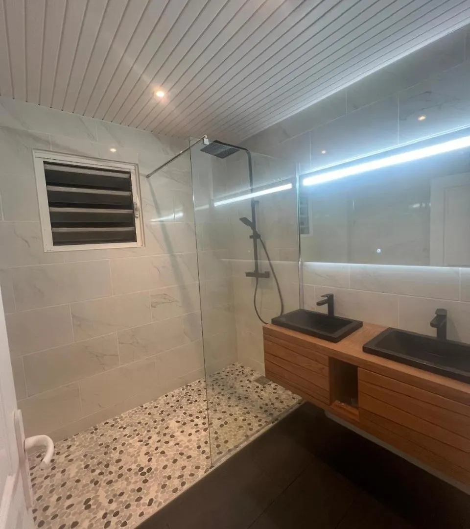 Appartement Anse à l'Ane, les Trois îlets, chez Val